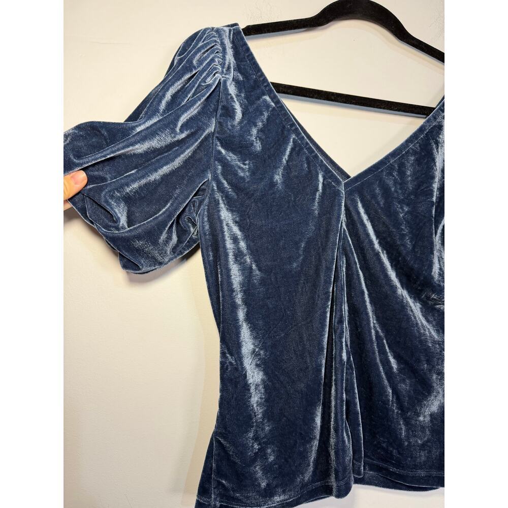 Free People Cupcake Velvet Top Size Large Outerspace Blue Ruched Puff Sleeve - Picture 6 of 6